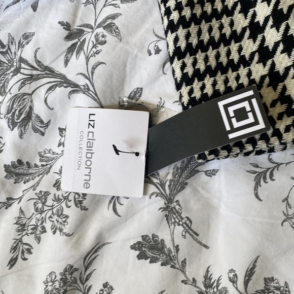 Liz Claiborne hounds tooth jacket - Picture 3 of 4